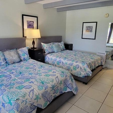 Manatee, Studio202, Beach Steps Away! Pool+Wifi Ruskin Zewnętrze zdjęcie