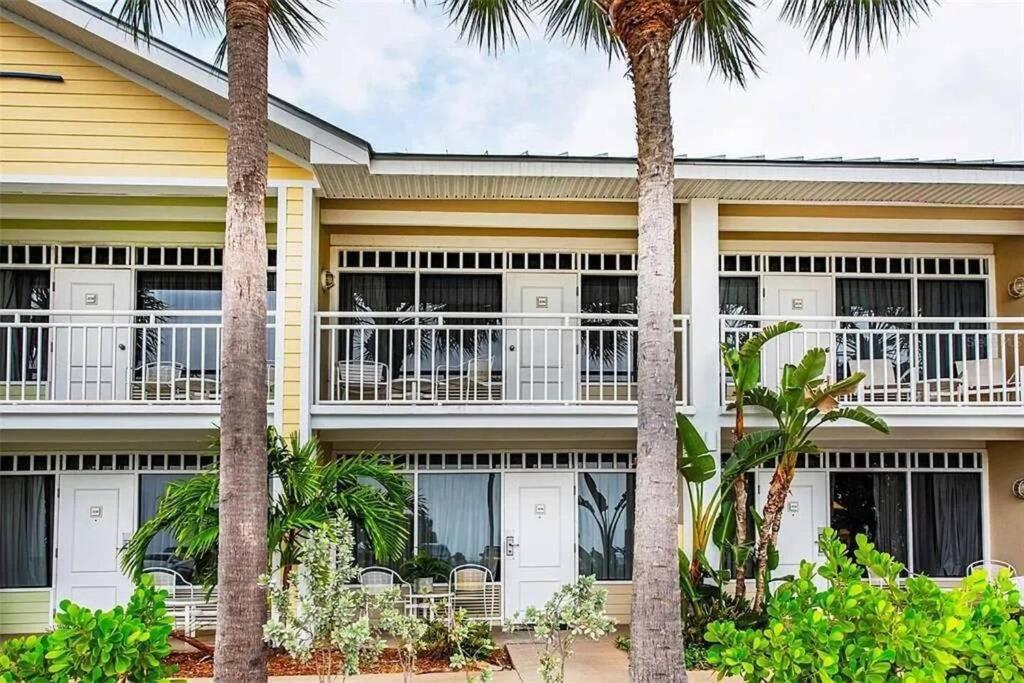 Manatee, Studio202, Beach Steps Away! Pool+Wifi Ruskin Zewnętrze zdjęcie