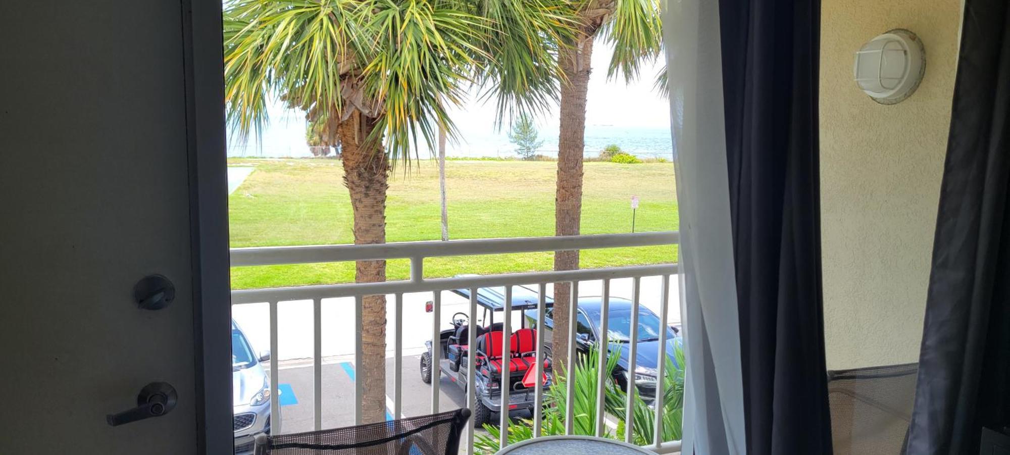 Manatee, Studio202, Beach Steps Away! Pool+Wifi Ruskin Zewnętrze zdjęcie
